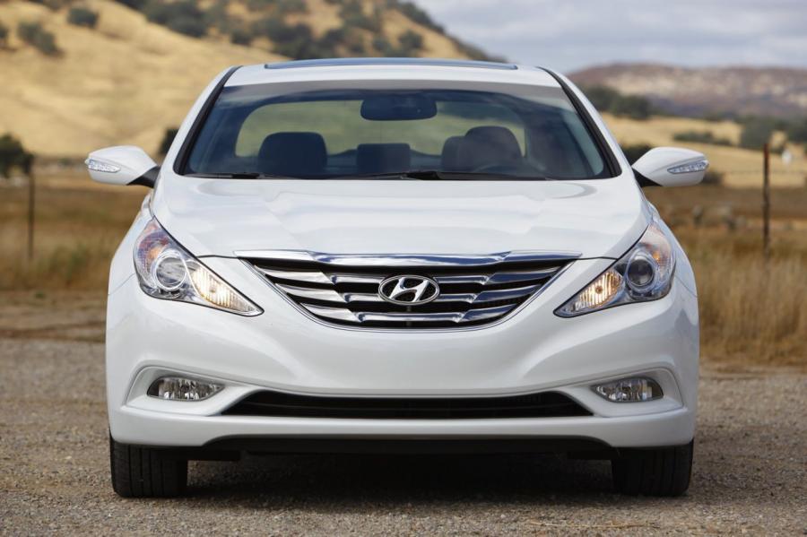  Hyundai Sonata 2.0T 2010 года  (фото 18 из 67)